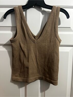 Ribbed cropped V-Neck Tank Top - Beige